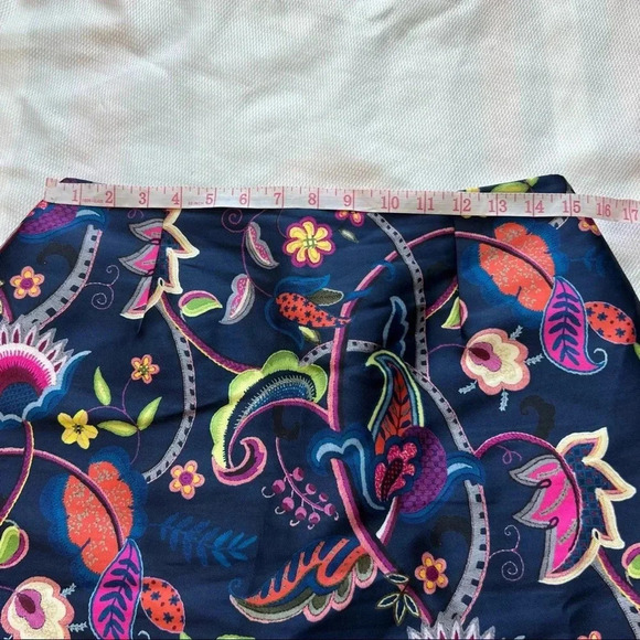 TED BAKER
Dark Blue Soonah Folk Foliage Pleat Mini Skirt size 3 - Picture 8 of 10